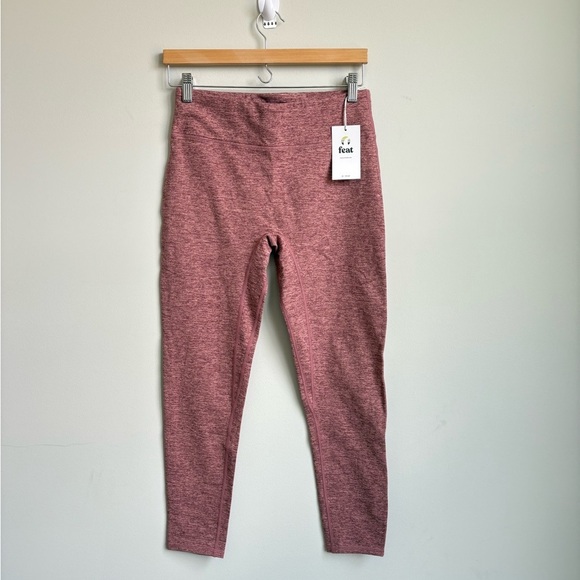 FEAT Solace Gogi Berry Leggings  Medium NWT - Picture 3 of 7